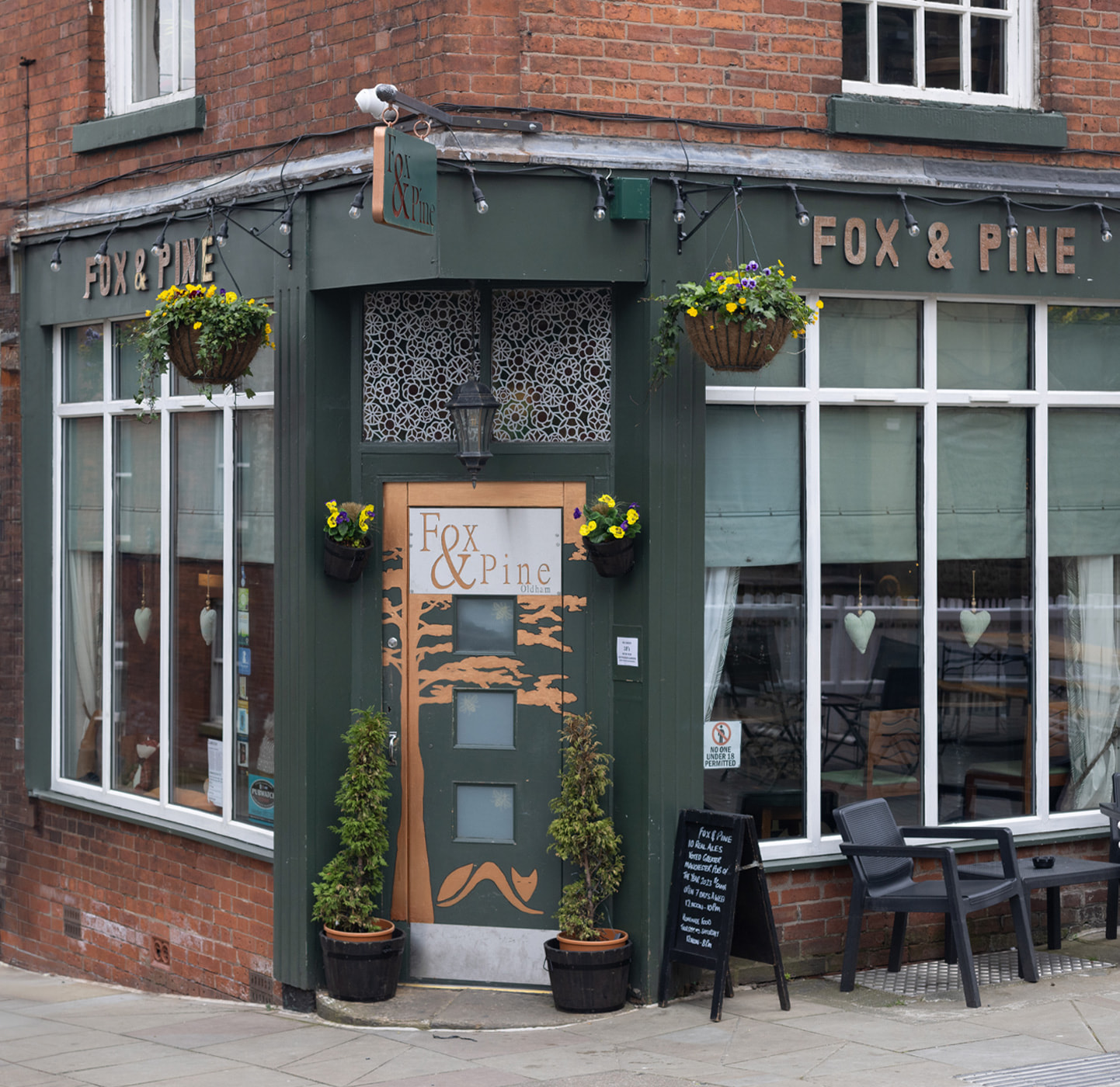 Fox & Pine Pub Oldham